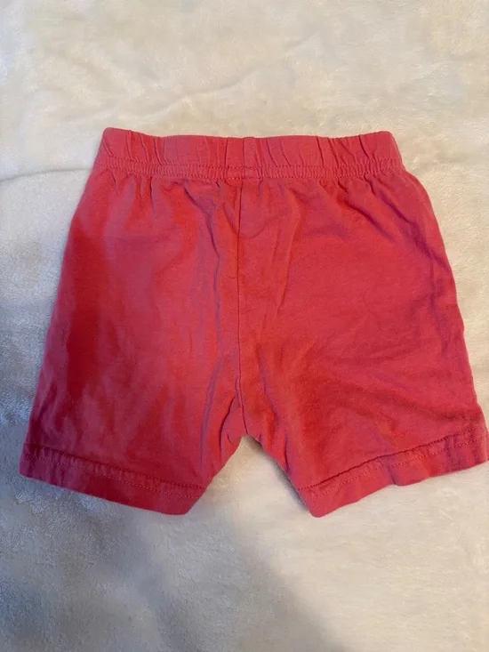 The Black Dog Kids Coral-Red Elastic Waist Shorts NWOT - Picture 4 of 4